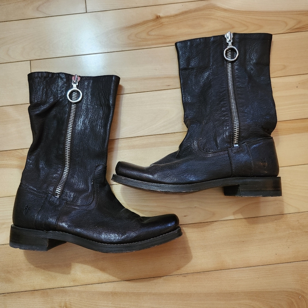 Women’s Black Leather Lace-Up Zip Boot
